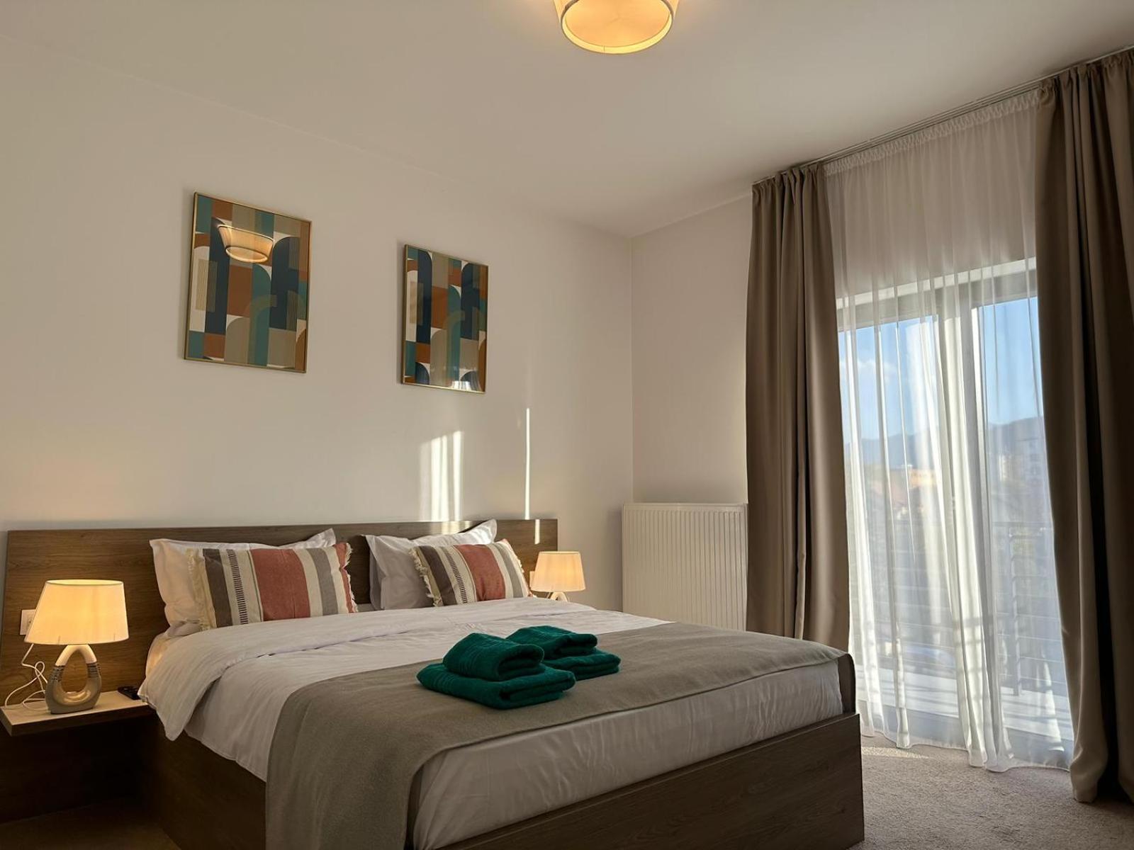 Luxury Glam Apartments & Studios Near Coresi Mall Braşov Dış mekan fotoğraf