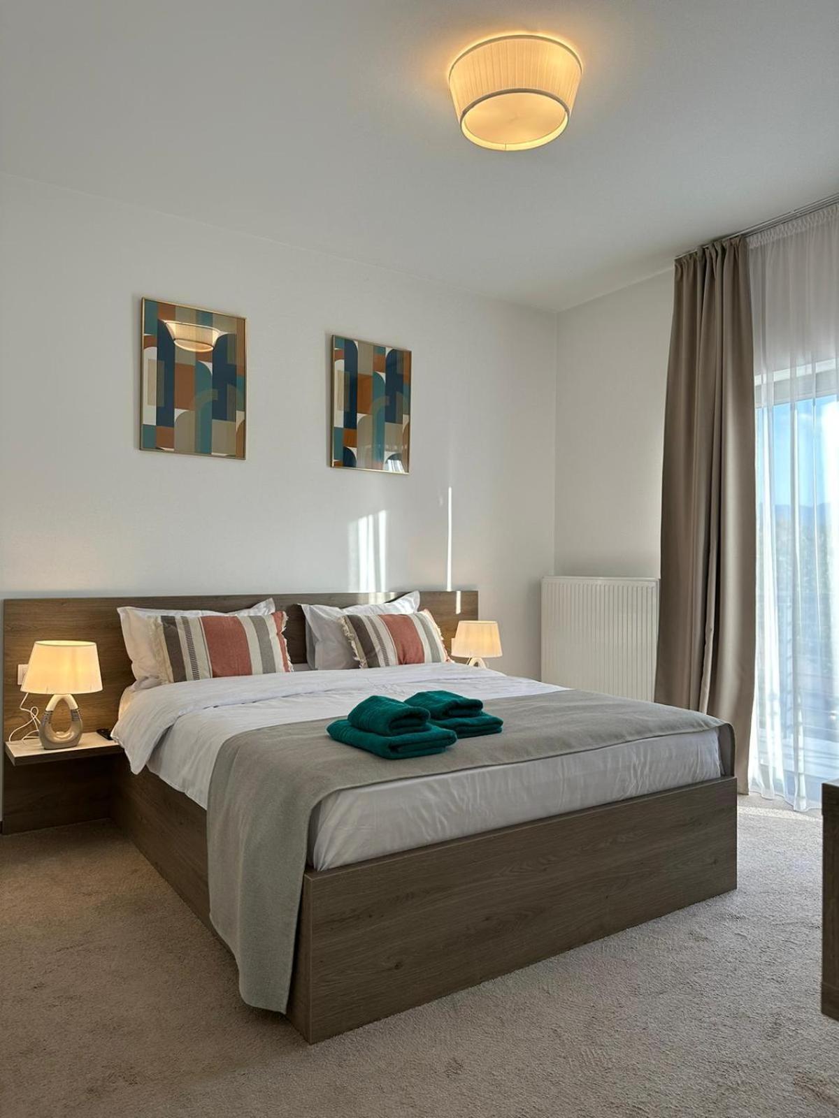 Luxury Glam Apartments & Studios Near Coresi Mall Braşov Dış mekan fotoğraf