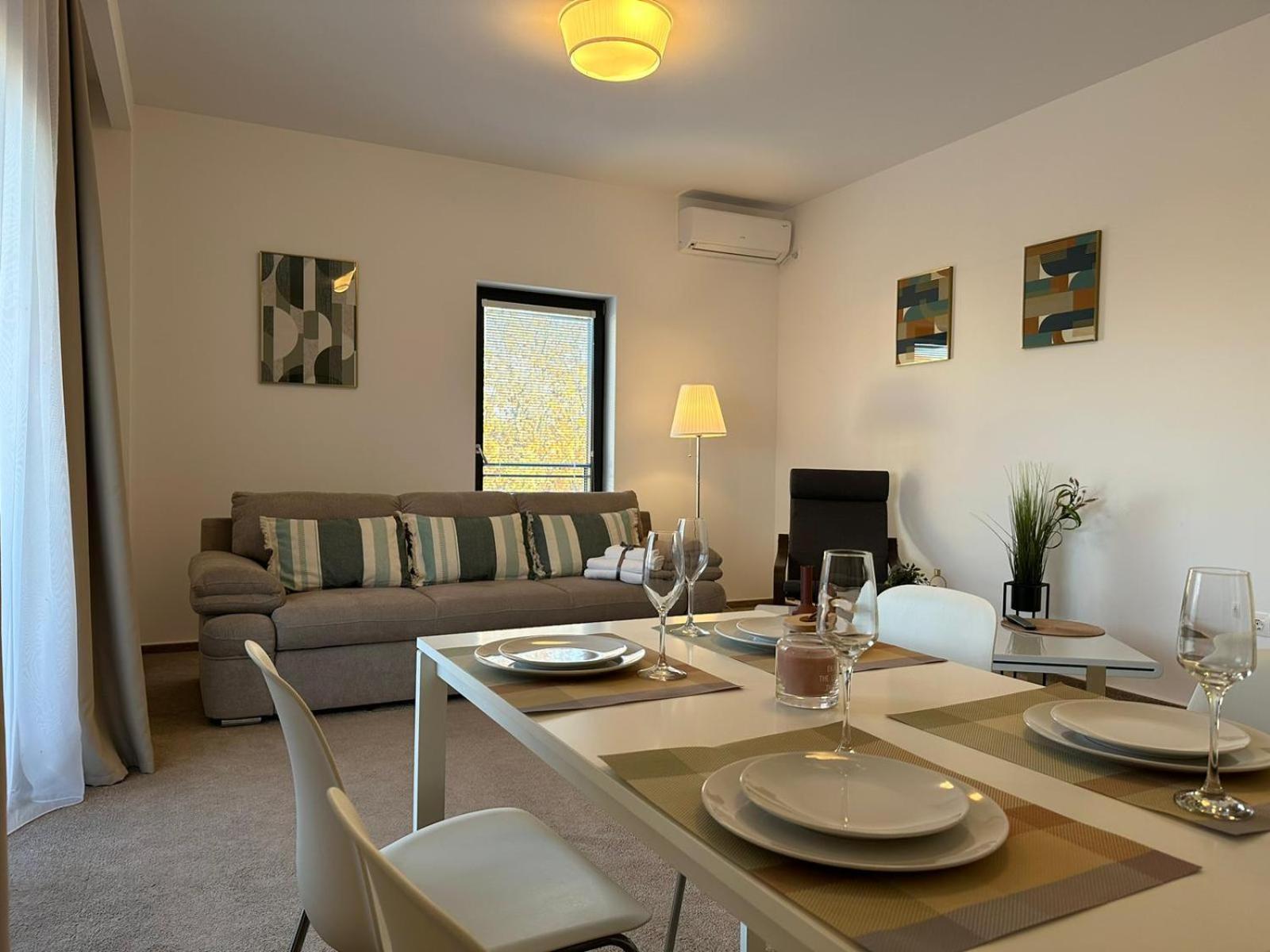 Luxury Glam Apartments & Studios Near Coresi Mall Braşov Dış mekan fotoğraf