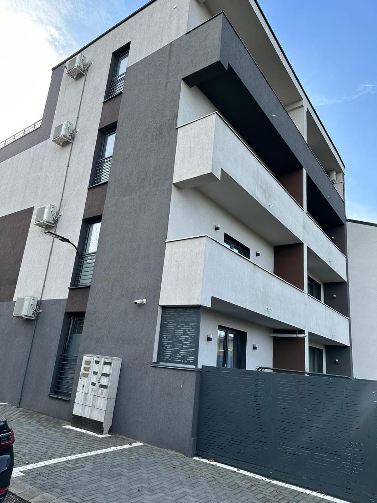 Luxury Glam Apartments & Studios Near Coresi Mall Braşov Dış mekan fotoğraf