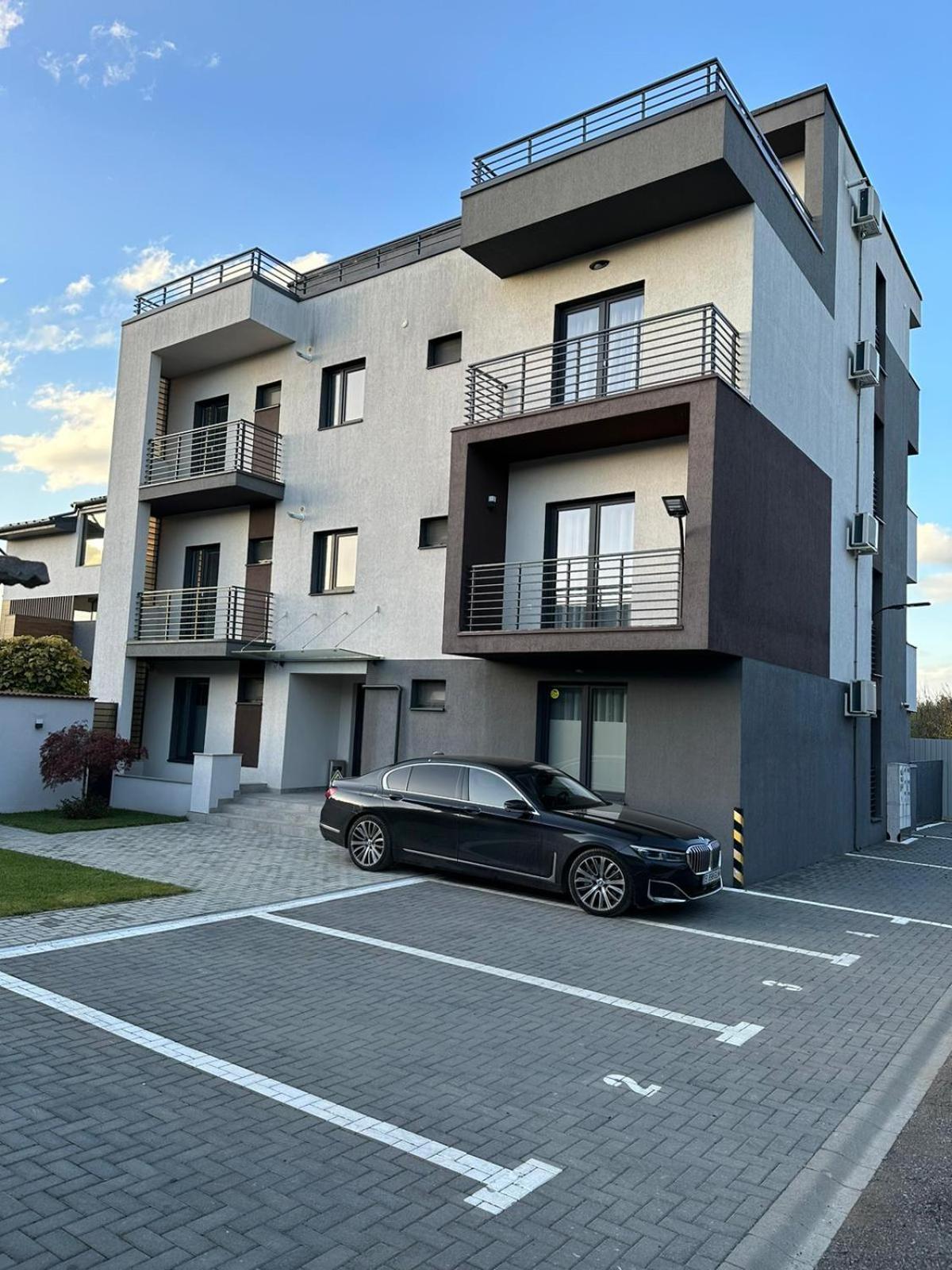 Luxury Glam Apartments & Studios Near Coresi Mall Braşov Dış mekan fotoğraf