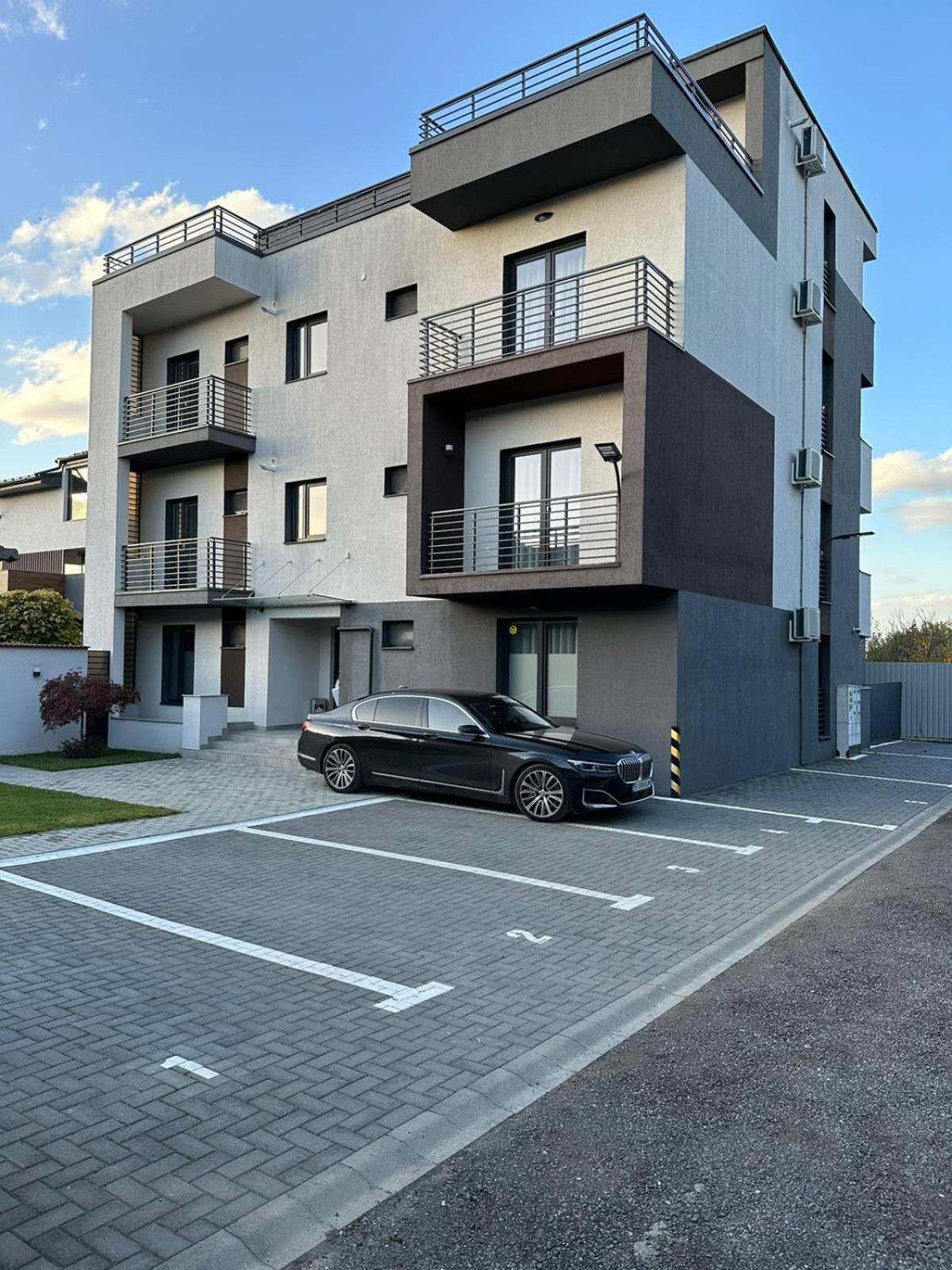 Luxury Glam Apartments & Studios Near Coresi Mall Braşov Dış mekan fotoğraf