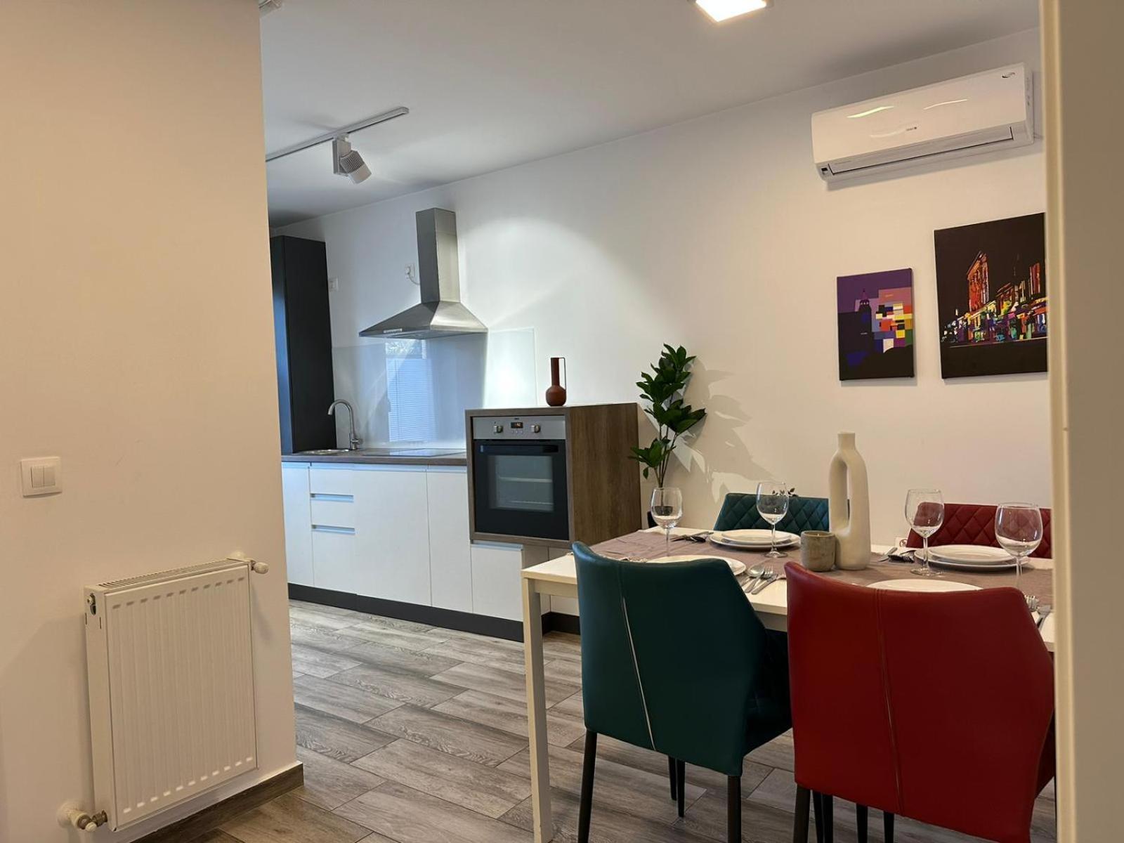 Luxury Glam Apartments & Studios Near Coresi Mall Braşov Dış mekan fotoğraf